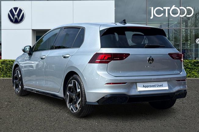 VOLKSWAGEN Golf Photo 3