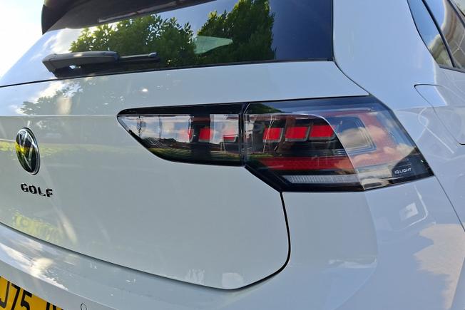 VOLKSWAGEN Golf Photo 18