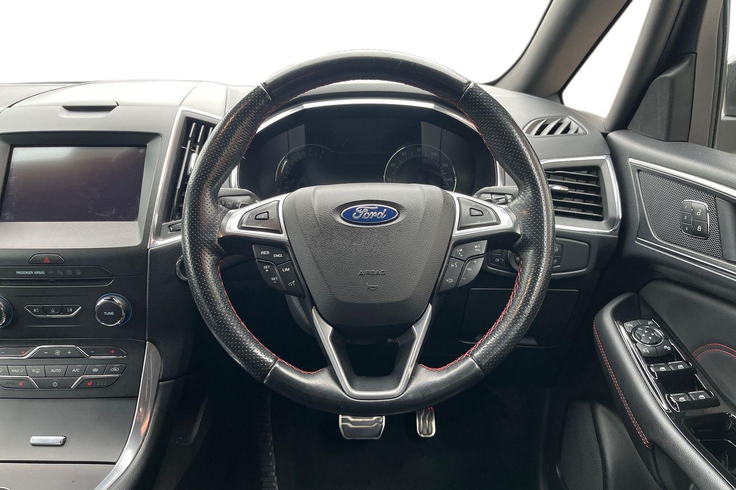 Ford S-Max Photo 10