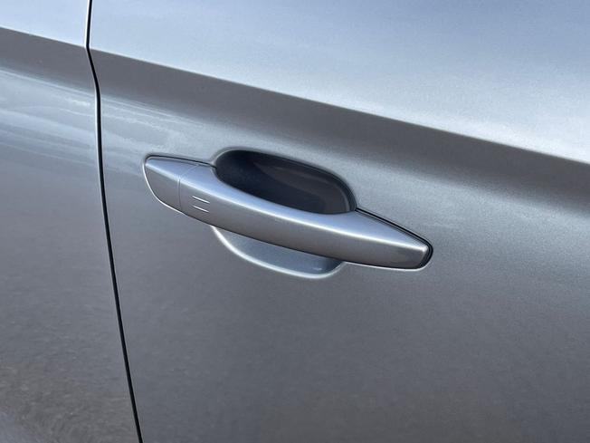 VAUXHALL Corsa Photo 24