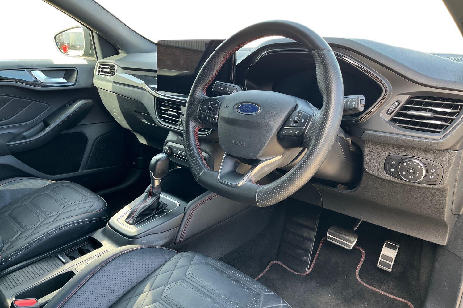 Ford Focus Photo 8