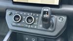 Land Rover Defender Photo 12