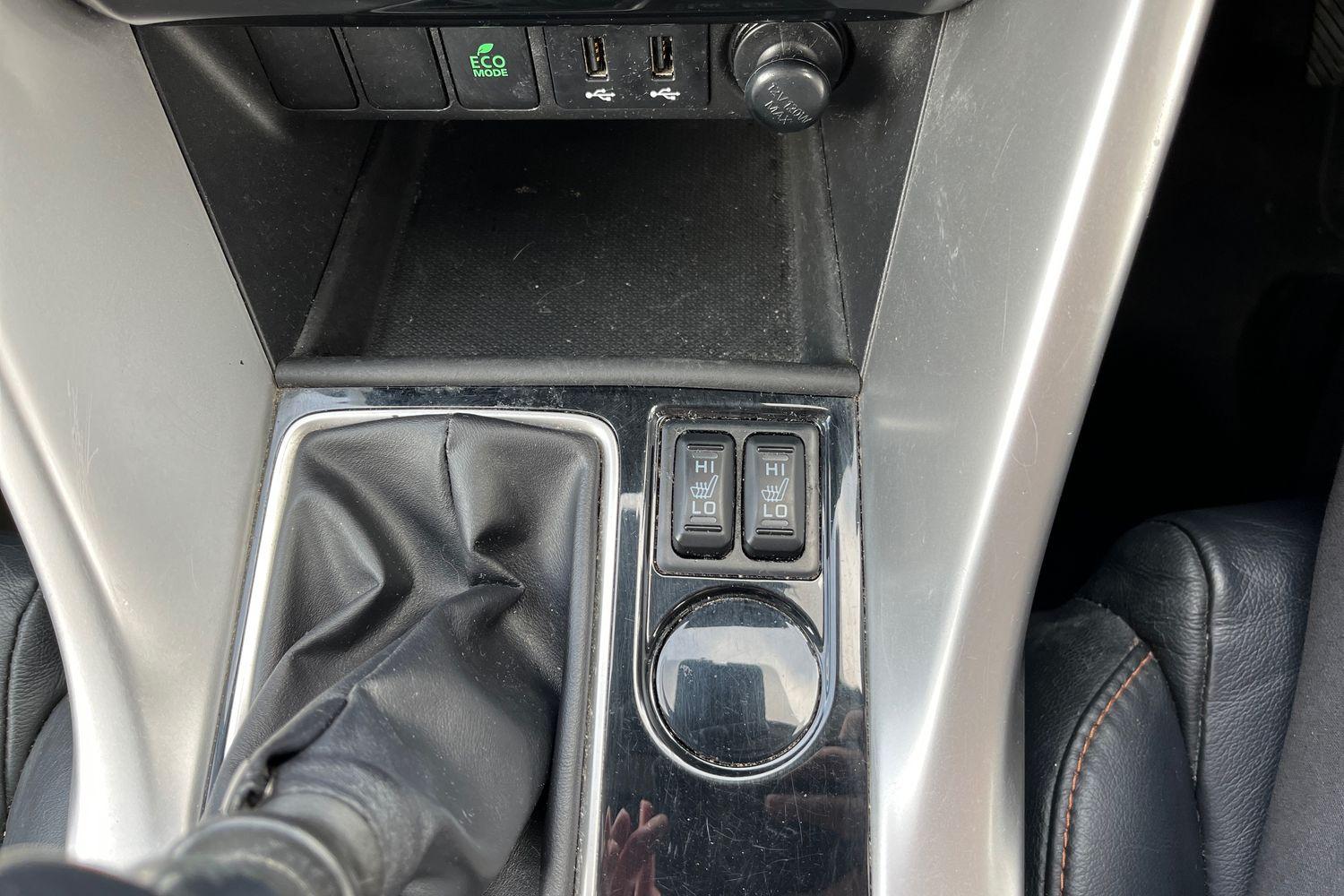 Mitsubishi ECLIPSE CROSS Photo 38