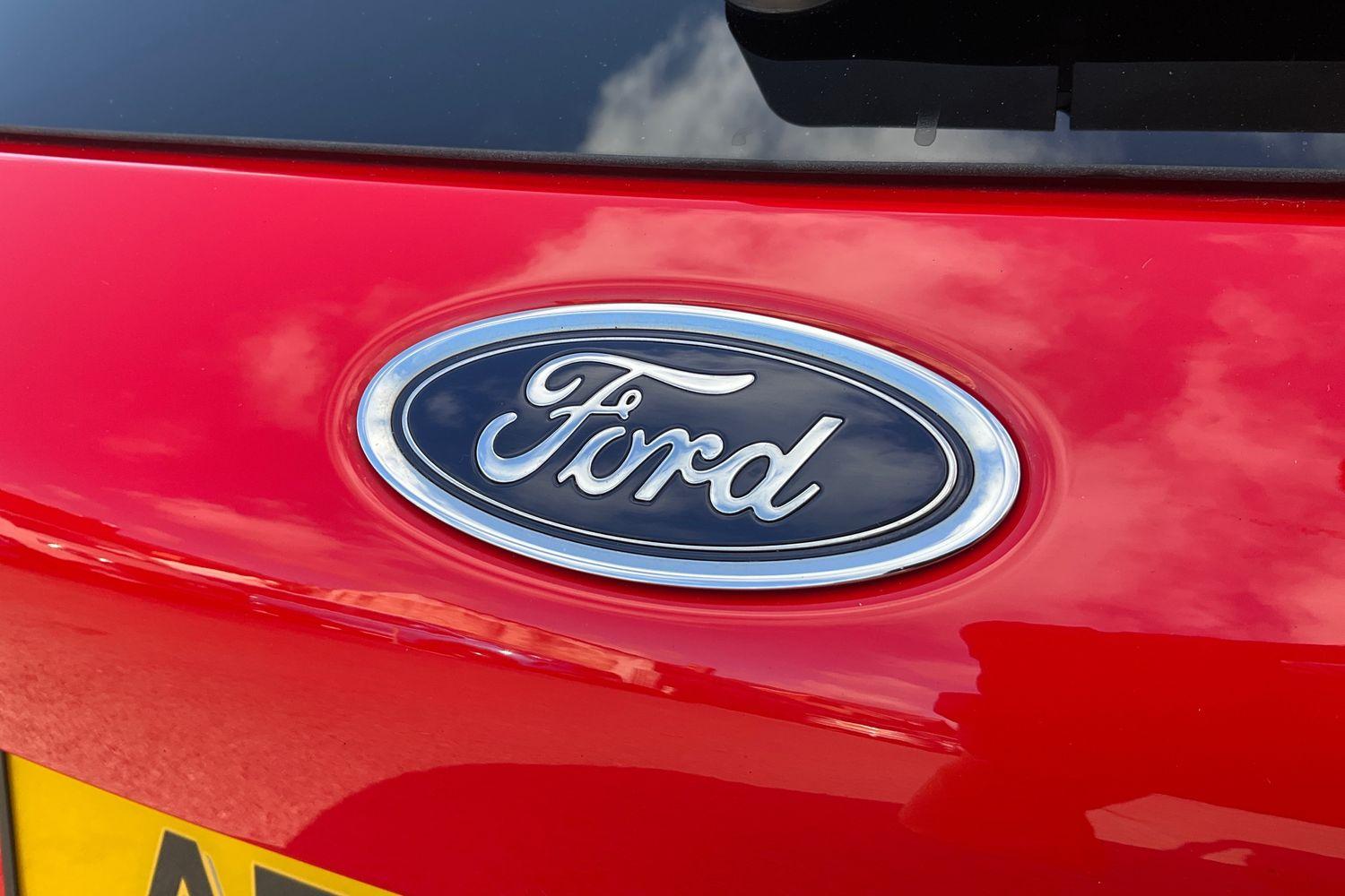 Ford Focus Photo 39