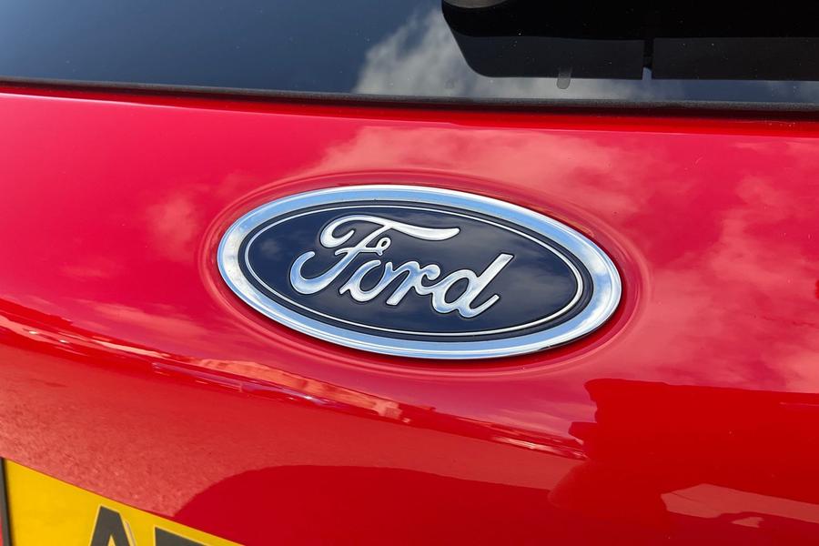 Ford Focus Photo autoimg-1071c69d69ff2380630ad88b181c57be660cd2e6.jpg