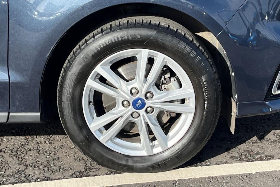 Ford GALAXY Photo autoimg-107389d3b6b4daa60e8c895935b475499612eb02.jpg