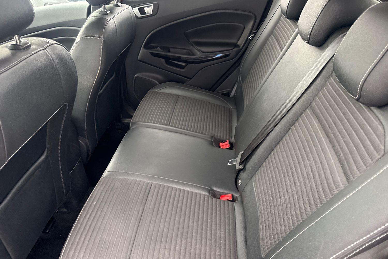 Ford ECOSPORT Photo 19
