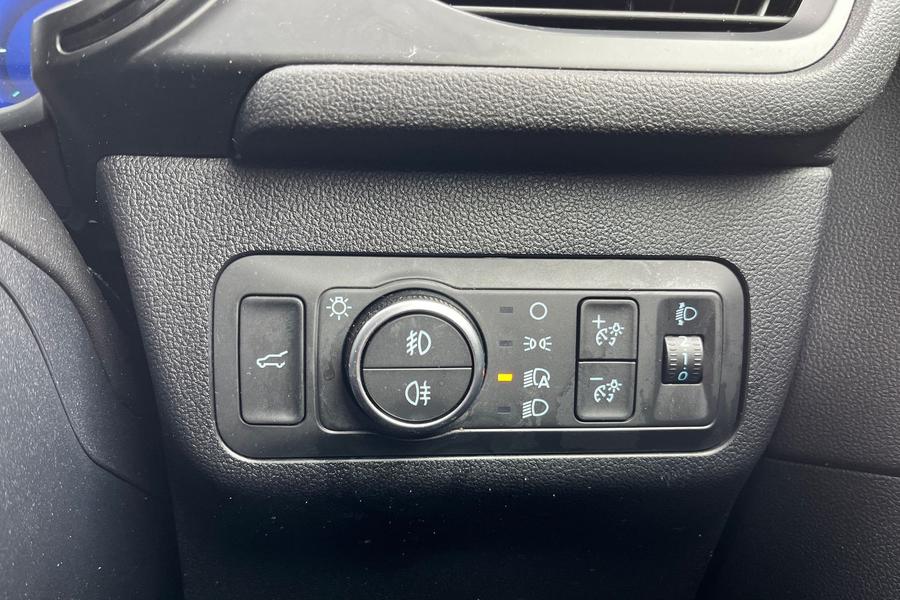 Ford KUGA Photo autoimg-107adc293796a5b7349730a500b77988500e940c.jpg