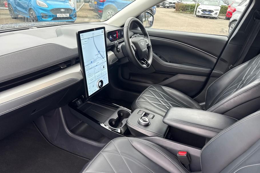 Used Ford MUSTANG MACH-E YM71GXH 18