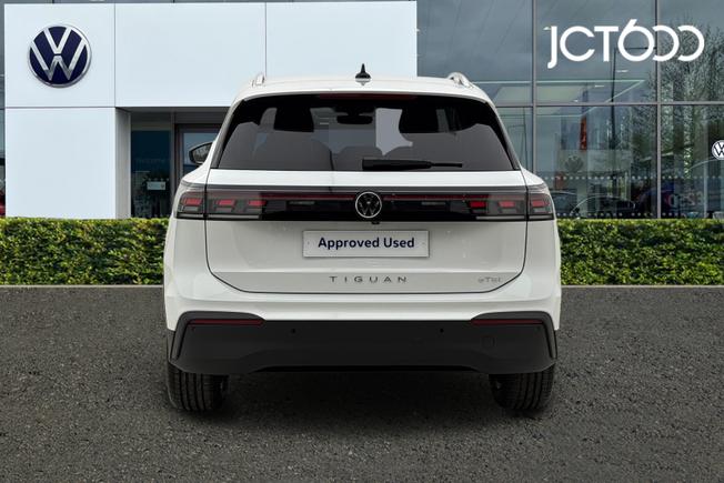 VOLKSWAGEN Tiguan Photo 7