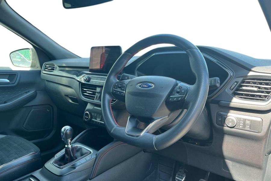 Ford KUGA Photo autoimg-10825145d1a91d6db5aa81ebbe68bf7059c36fb4.jpg