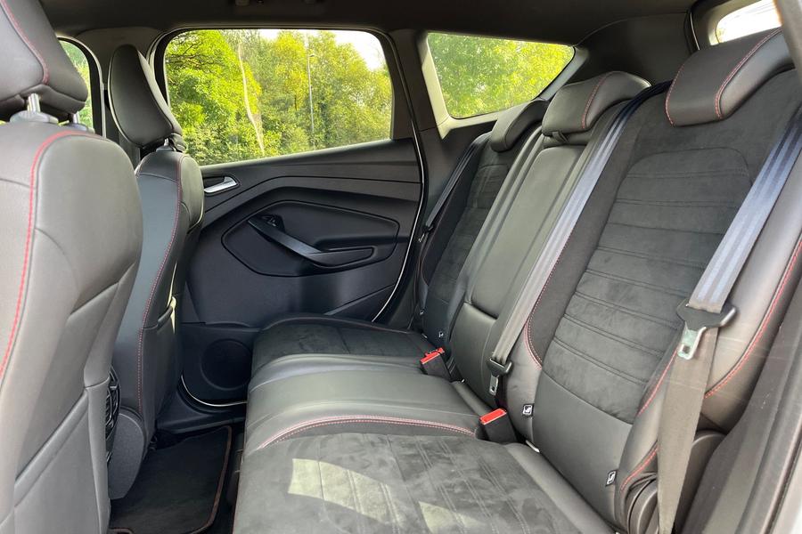 Ford Kuga Photo autoimg-1082d1884231dc02f9e307d639af79da351d16d8.jpg