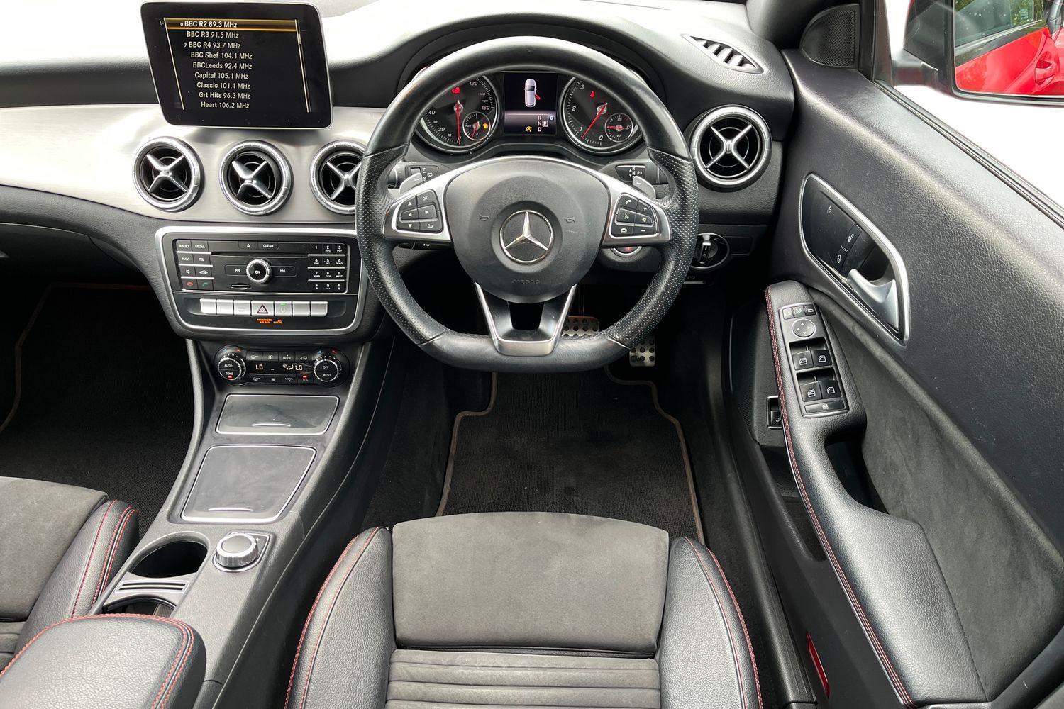 Mercedes-Benz CLA Photo 10