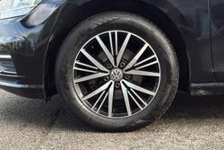 VOLKSWAGEN Golf Photo 5