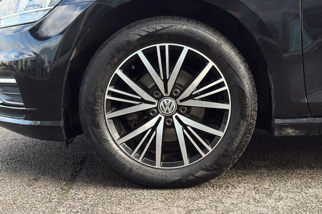 VOLKSWAGEN Golf Photo 5