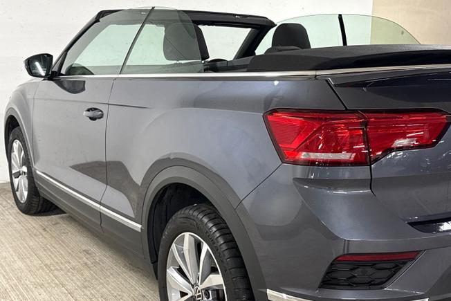 Volkswagen T-Roc Photo 26