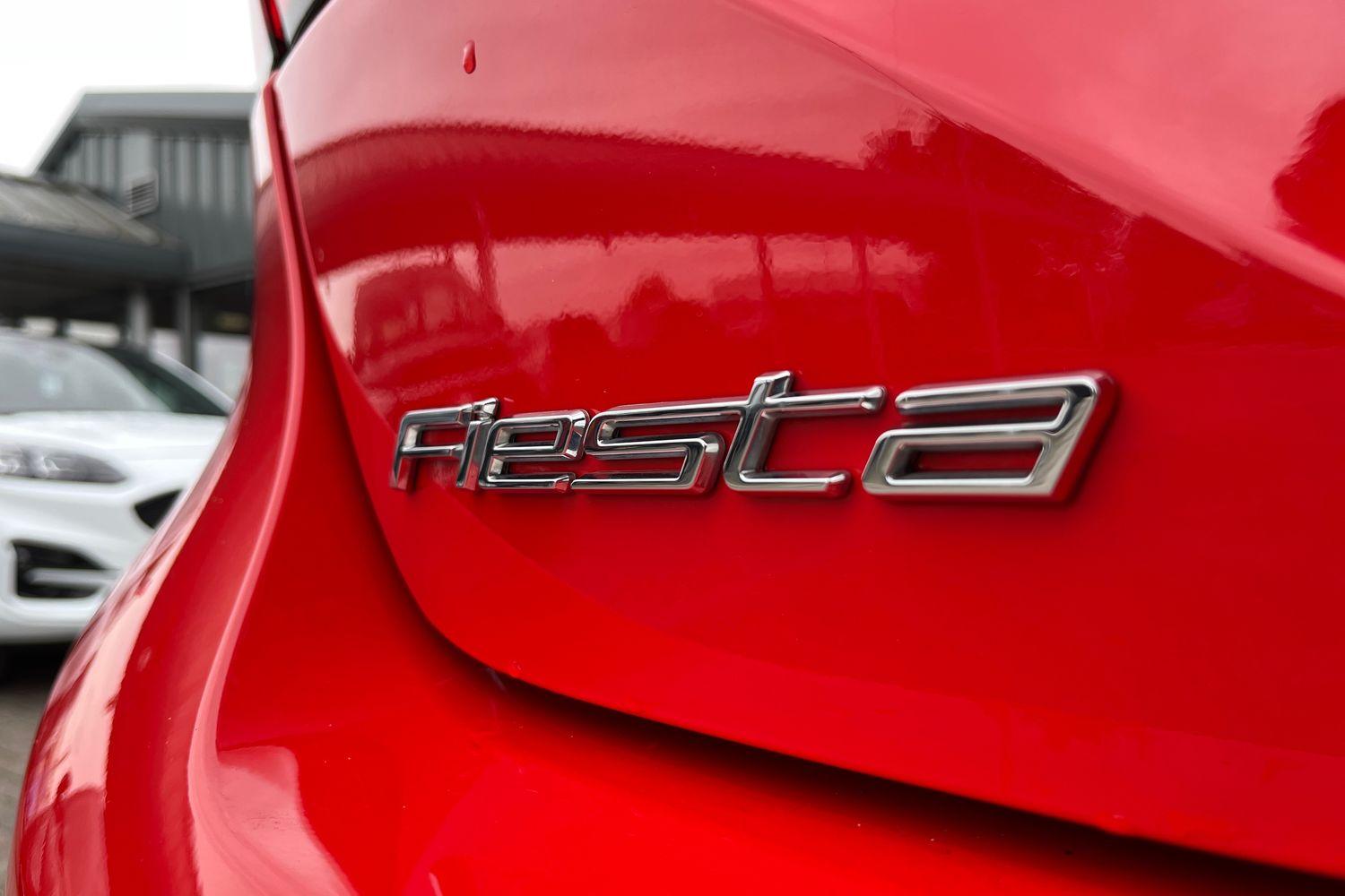Ford Fiesta Photo 38