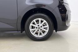 VOLKSWAGEN Multivan Photo 5
