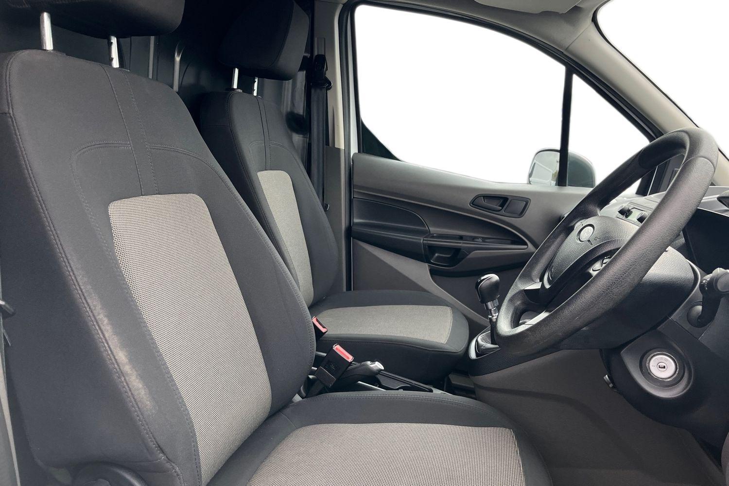 Ford TRANSIT CONNECT Photo 10