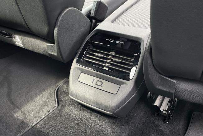 Volkswagen ID.4 Photo 29