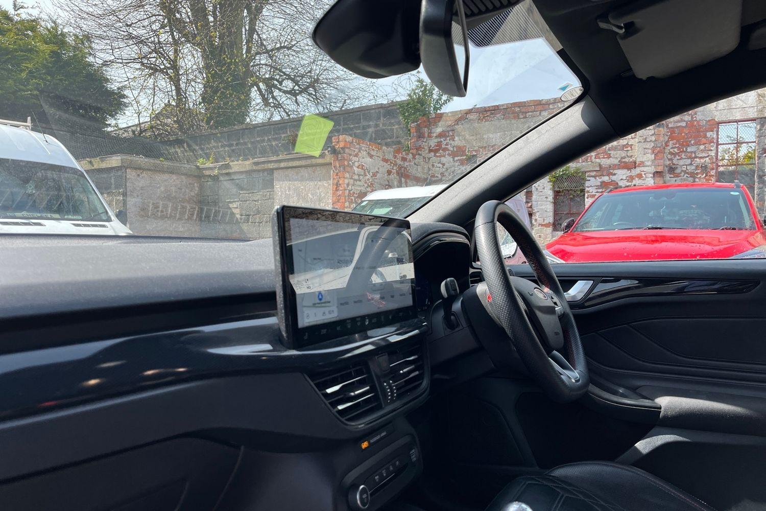 Ford FOCUS Photo 17