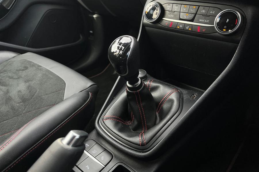 Ford Fiesta Photo autoimg-109365fc836a77dc93a5bfa374adc77bb1d12028.jpg