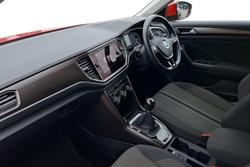 VOLKSWAGEN T-Roc Photo 2