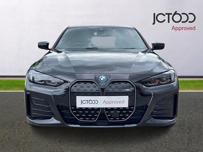 BMW I4 Photo 8