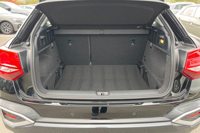 AUDI Q2 Photo 12