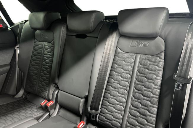 AUDI RSQ8 Photo 9