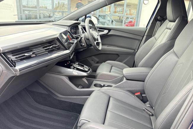 Audi Q4 Photo 22