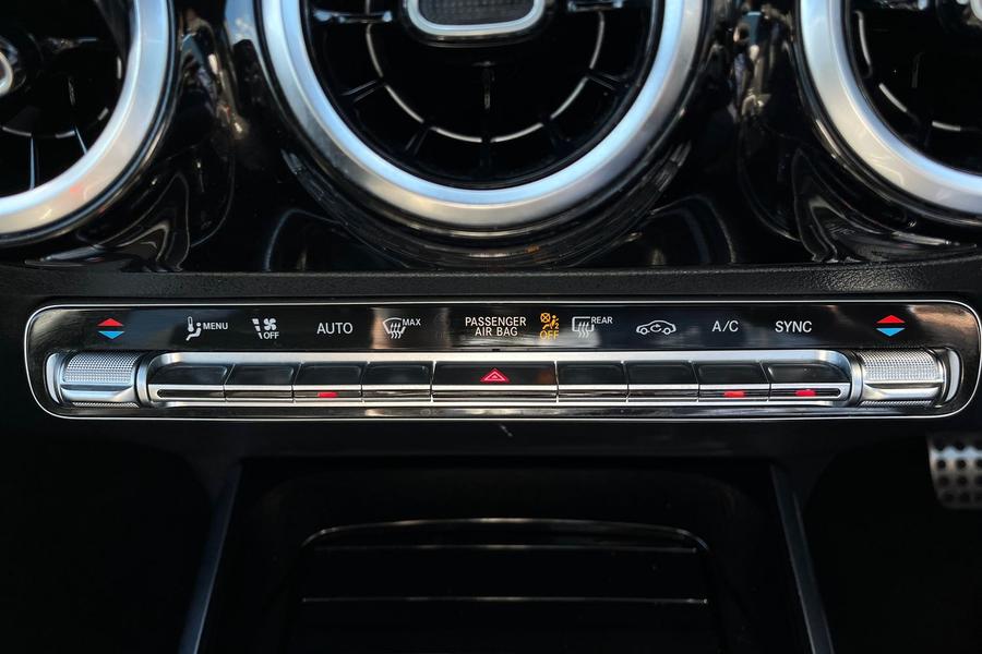 Mercedes-Benz GLA Photo autoimg-10a7b37fda66bd5df54bf273e4bbbd9340473b50.jpg