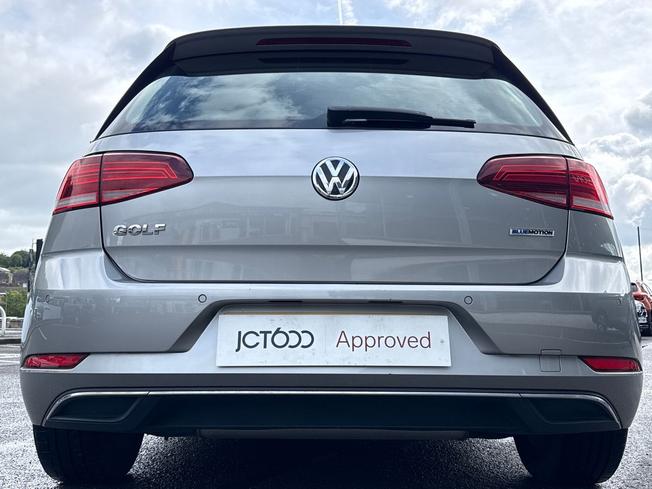 VOLKSWAGEN Golf Photo 31