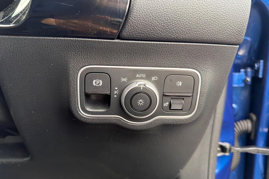 Mercedes-Benz GLA Photo autoimg-10af47ef95c95200738114d10f32d04cd8f53e49.jpg