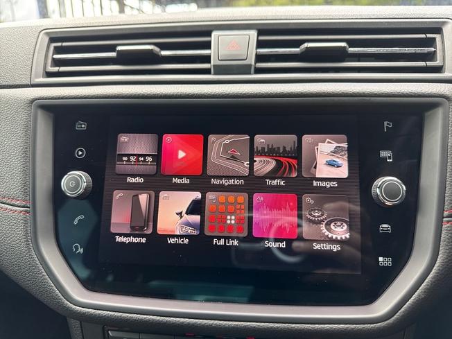 SEAT ARONA Photo 13