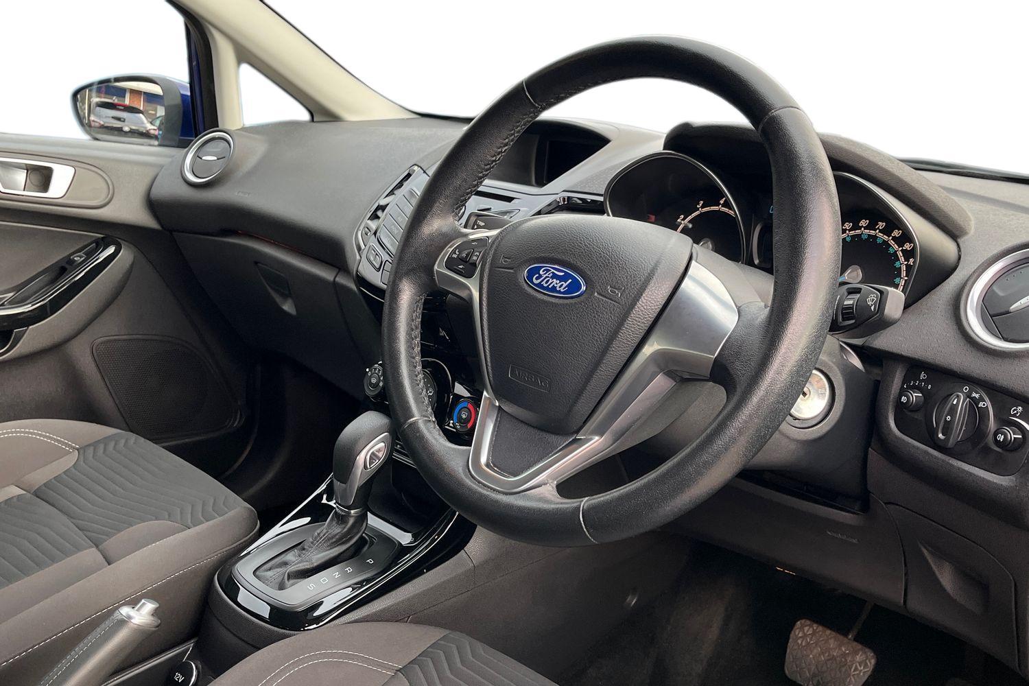 Ford Fiesta Photo 8