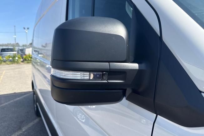 VOLKSWAGEN Crafter Photo 20