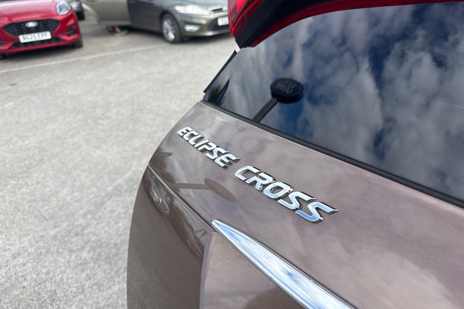 Mitsubishi ECLIPSE CROSS Photo 38