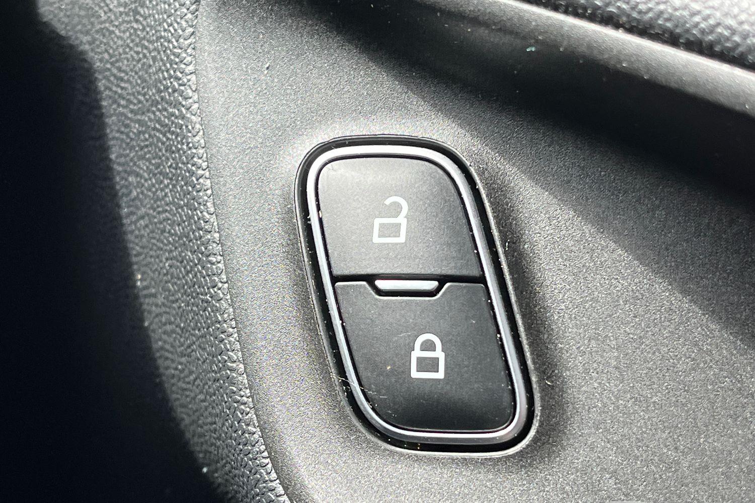 Ford FIESTA Photo 23