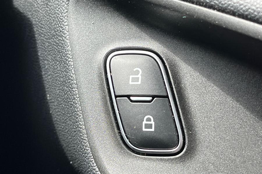 Ford FIESTA Photo autoimg-10bdb6f6941fadb274af1d71ed294b4763344024.jpg