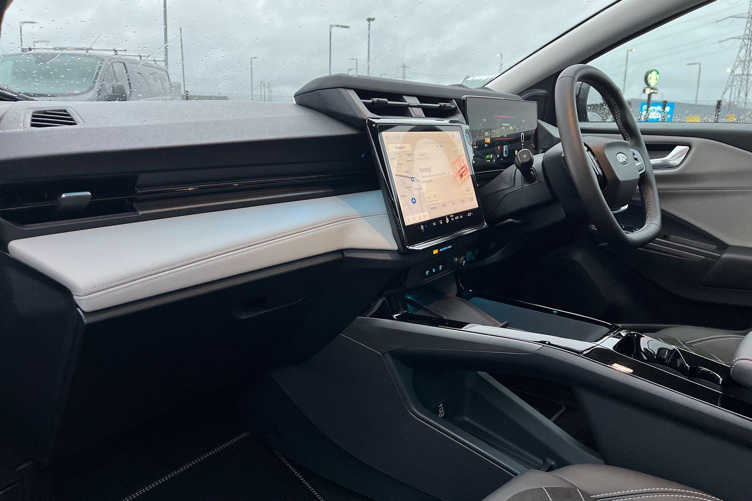 Ford Puma Gen-E Photo 17