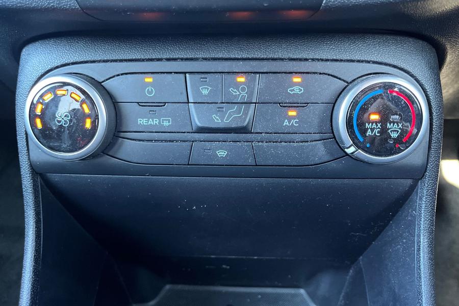Ford FIESTA Photo autoimg-10c54154f96025e628668abd5669ea02caaf7e14.jpg
