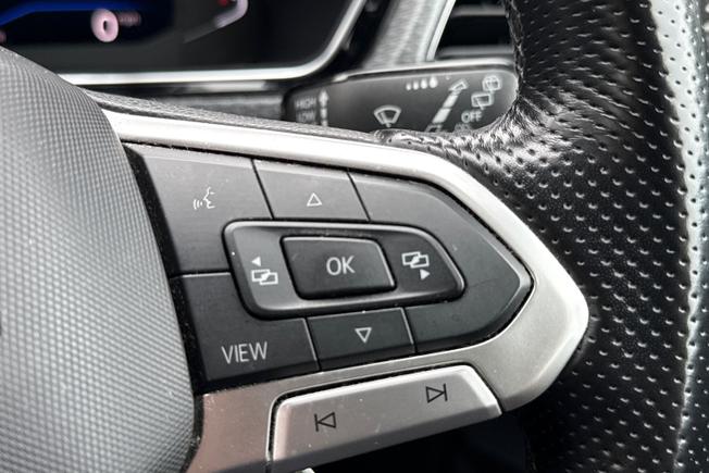VOLKSWAGEN T-Cross Photo 17