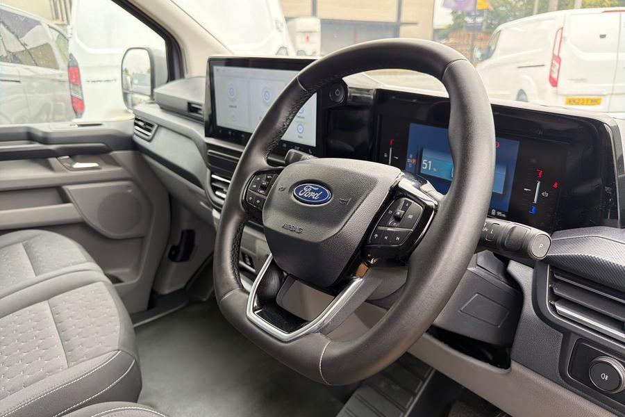Ford E-TRANSIT CUSTOM Photo autoimg-10c6d4048b77d1e5f41be7f3cc47b3bf3258ba6b.jpg