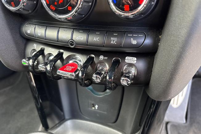 MINI Hatch Photo 25