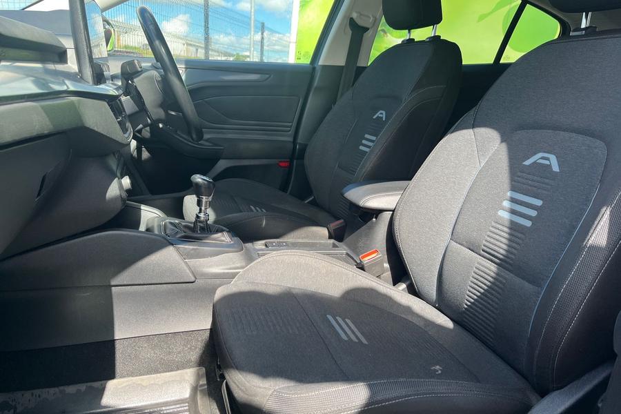 Ford Focus Photo autoimg-10cdaea99cb5d0c4bc353f5352af608517837003.jpg