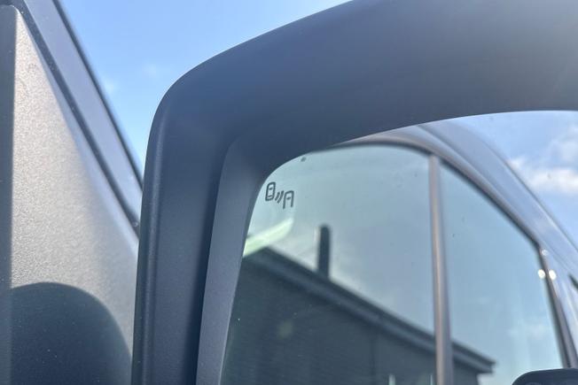 Volkswagen Crafter Photo 29