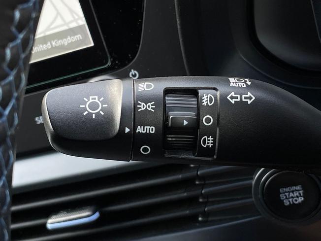 HYUNDAI i20 Photo 38