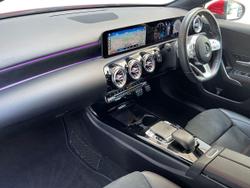 MERCEDES-BENZ A Class Photo 2