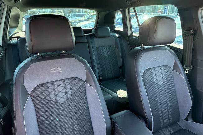 VOLKSWAGEN Tiguan Photo 29